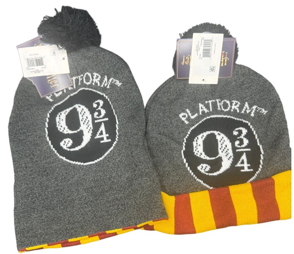 Harry Potter Womens Platform 9 3/4 Striped Knit Beanie Pom Hat NWT Charcoal OSFA